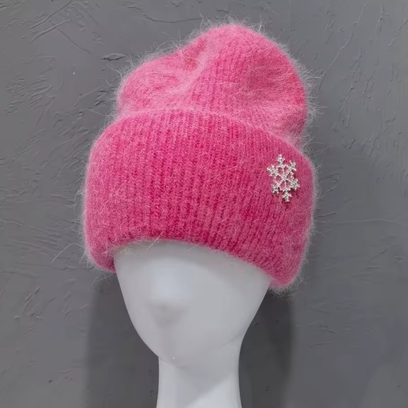 Accessories - NWT Rabbit Fur Beanie With Snowflake Brooch